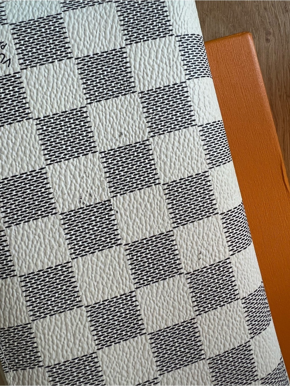 Louis Vuitton Damier Azur Zip Wallet - Cream/Gray - Picture 4 of 6